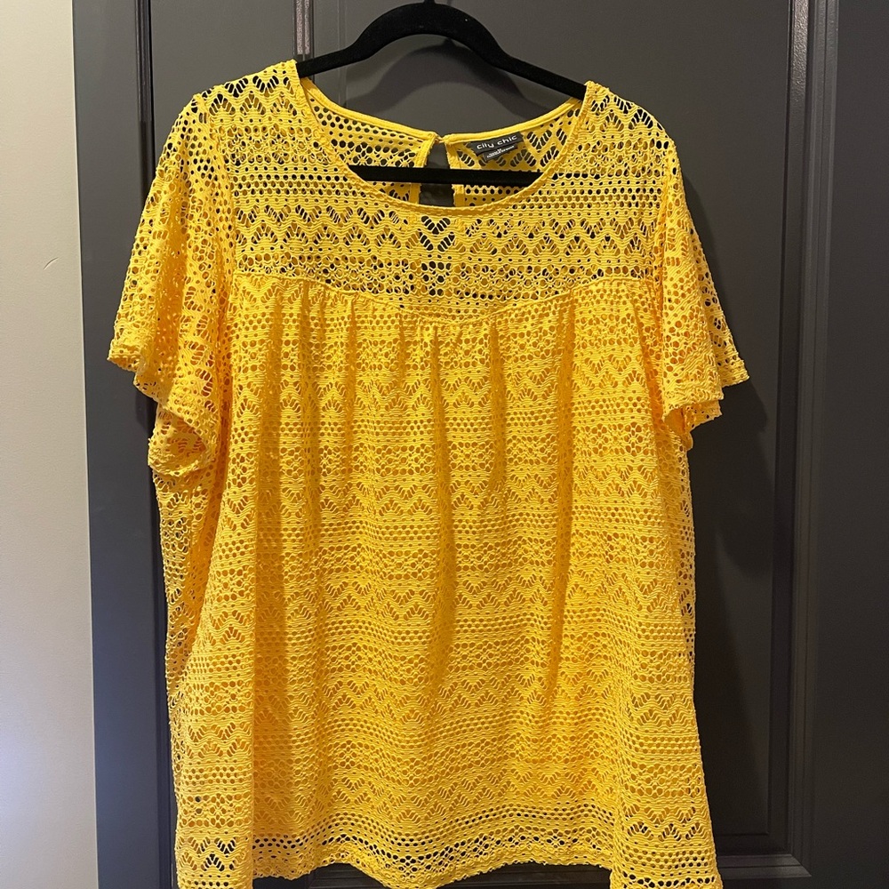 EUC City Chic top.